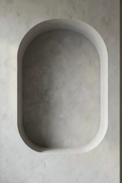 Un Element De Design Modern pentru București: Spațiile Găurite